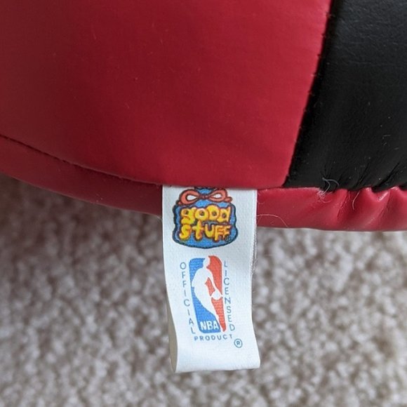 Chicago Bulls toy stuffed hat - Picture 7 of 8